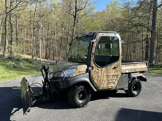 KUBOTA RTV1100 LOW HOURS 226hrs. with Power Angle Snow Plow UTV side x side