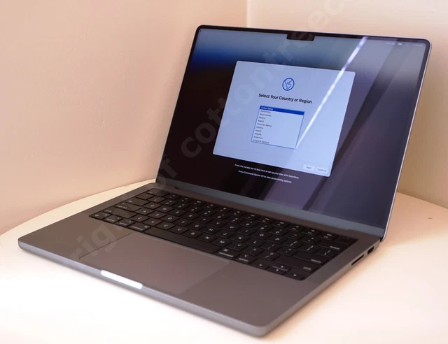 NEW 2024 APPLE MacBook Pro 14 M3 8C CPU 10C GPU 16GB 512GB Cycle=2