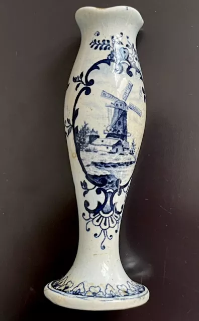 Ancien vase miniature en porcelaine de Delft décor moulin & bateau