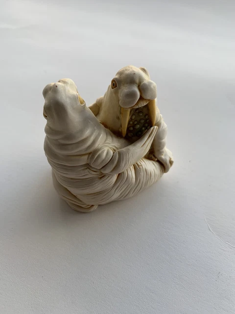 Harmony Kingdom Walrus Love Seal Trinket Figurine Box 1994 Retired