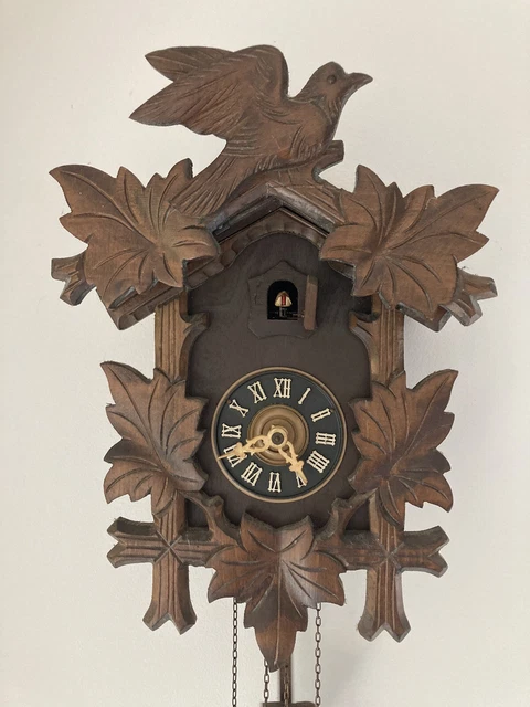 ANCIENNE PETITE HORLOGE Pendule Murale Coucou Forêt Noire Chronos Bois