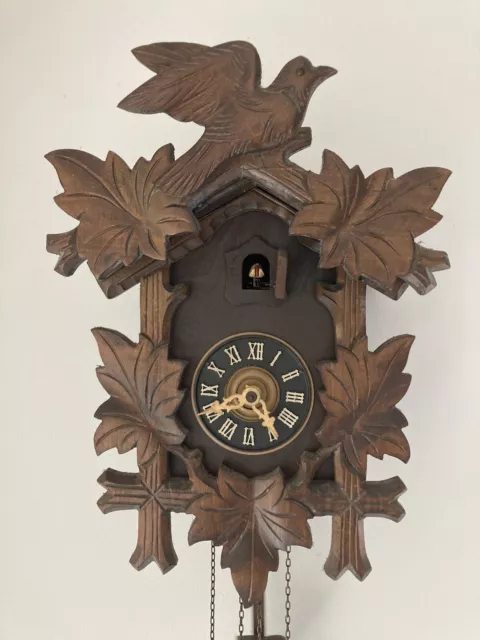 Ancien Coucou Mécanique Pendule horloge bois Forêt Noire