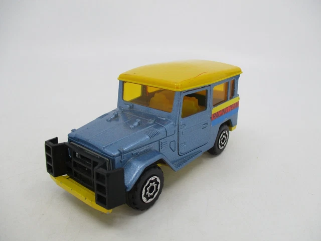 Jouet Majorette Toyota Land Cruiser Racing Team échelle 1:36 - Made In France - Occasion