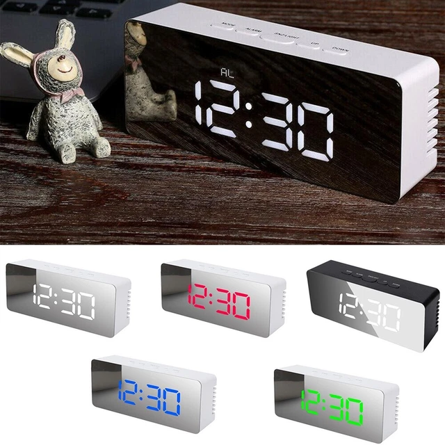 Wecker Digitale USB LED `Alarmwecker Radio Uhr 'Schlummerfunktion Tischuhr