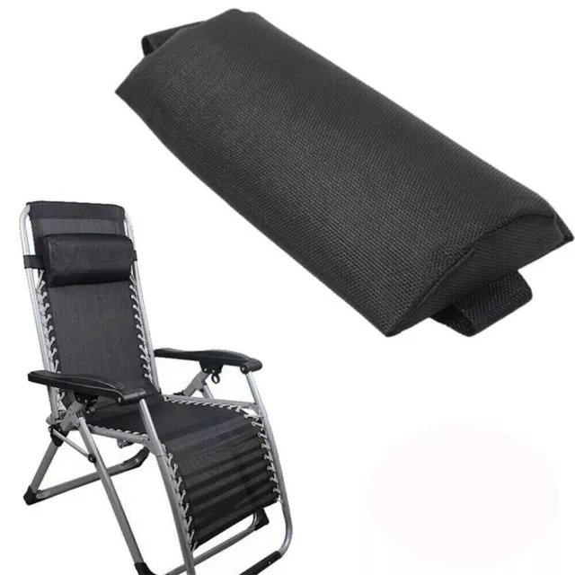 Cojín de almohada junto a la piscina para relajarse disfrute de su espacio al aire libre con lujo