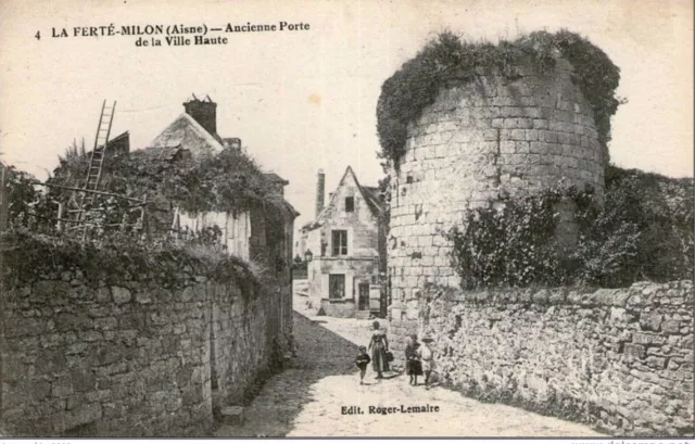 Y11 / Dept 02 Aisne - Cpa La Ferte Milon Ancienne Porte De La Ville Haute Rue An