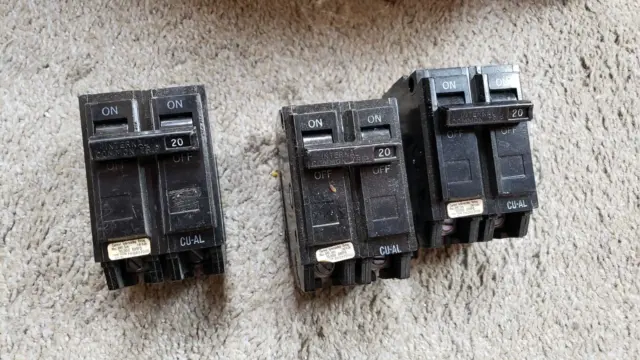 LOT of 3 General Electric 2 Pole 20 Amp 240V Bolt On Circuit Breaker THQB22020