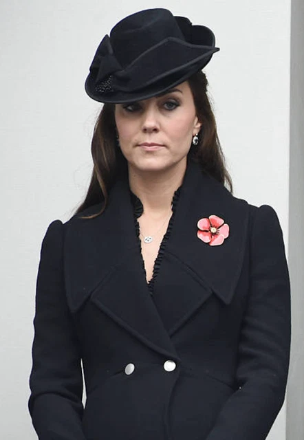 Alexander Mcqueen Black Flared Wool Frock Coat Dress It40 Uk8 Us4 Aso Royal Alexander Mcqueen Black Flared Wool Frock Coat Dress It40 Uk8 Us4 Aso Royal