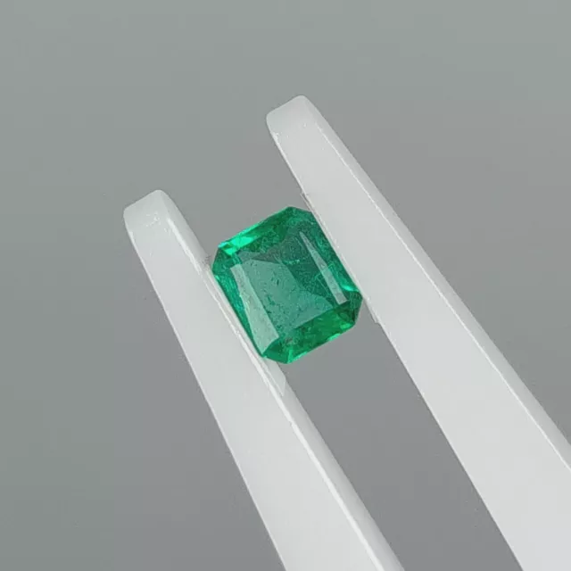 DEEP GREEN NATURAL COLOMBIAN CUT EMERALD FROM MUZO 0.15 Ct. W/ GIA ALUMNI CHECK