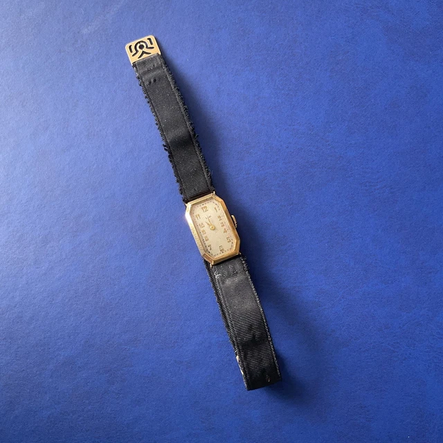 Montre Lip Femme Vintage – Cadran Rectangle, Pour Pièces Ou Réparation, Occasion