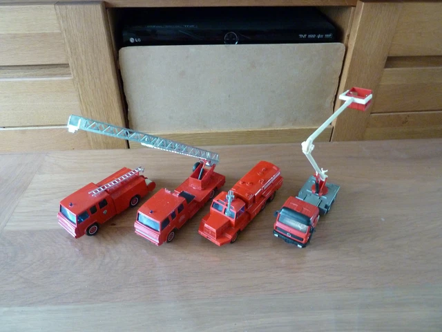 SOLIDO POMPIERS - Lot de 3 Berliet CAMIVA 4x4 EUR 9,00 - FR