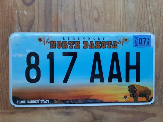 1 x Original USA Nummernschild aus NORTH DAKOTA - THE PEACE GARDEN STATE*TOP*TOP