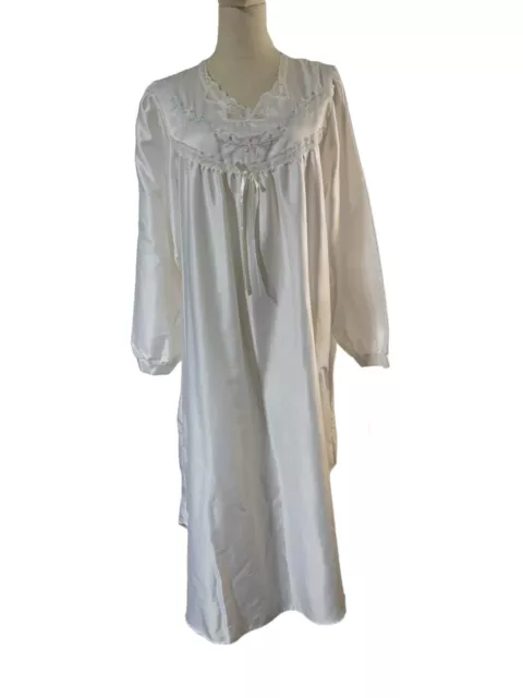 VINTAGE NIGHTGOWN LINGERIE SATIN EMBROIDERED Long Sleeve lace negligee ...