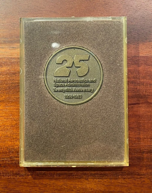 Nasa 25Th Anniversary Medallion, Contains Metal Flown In The Shuttle Columbia 4