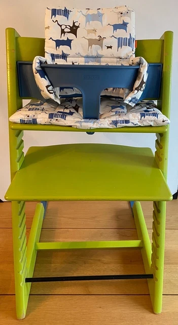 Silla alta, niñera, cojines, planeadores y arnés Stokke Tripp Trapp verde lima