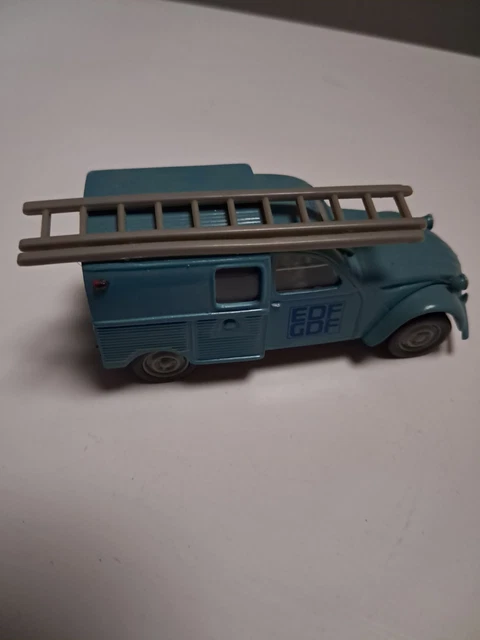 Norev Peugeot j5 EDF GDF Services Miniate43 2008 Collection miniature 1/43 martinez.gaetan