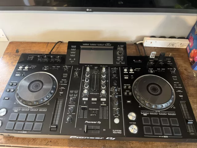 Pioneer DJ (XDJ-RX2) All-in-One DJ System