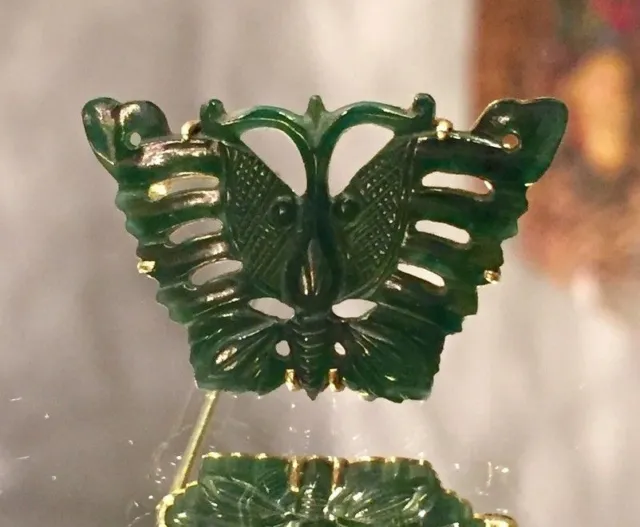 EXCEPTIONAL CHINESE VINTAGE 18K Gold NATURAL JADE BUTTERFLY-CARVED-SOLID 18K BAC