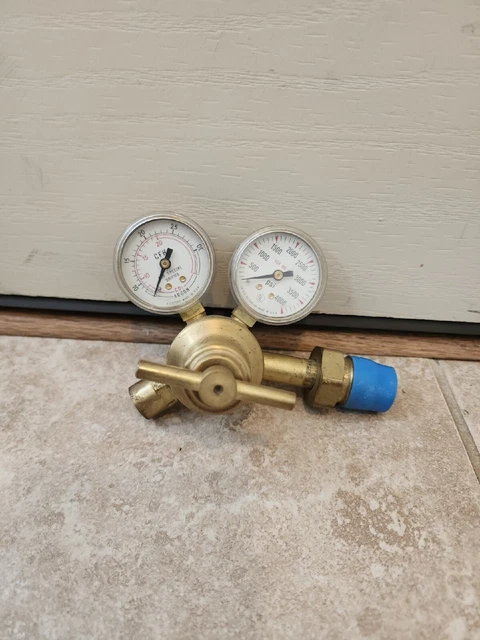 Compressed Gas Regulator                       AF 150 Untested