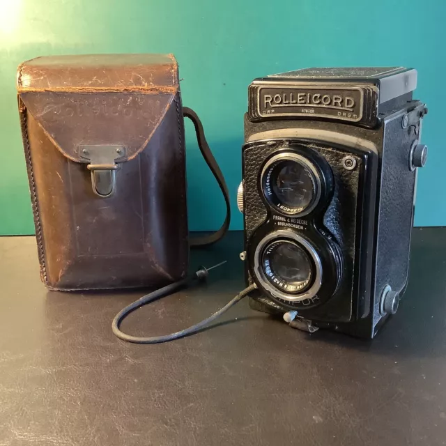 Rolleicord Compur Camera with Carl Zeiss Jena Lens and Case