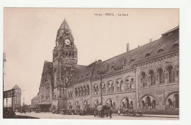 METZ  - Moselle - CPA 57 - La Gare - des voitures