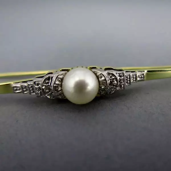 Art Deco Stabbrosche mit Perle und Diamanten