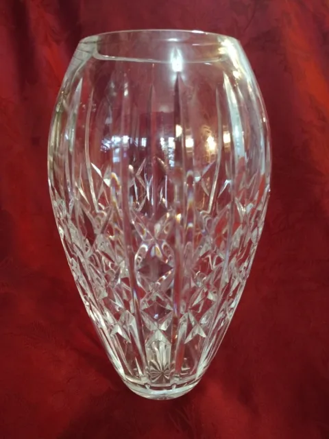 Stunning Heavy Cut 24% Lead Crystal 9" Vase