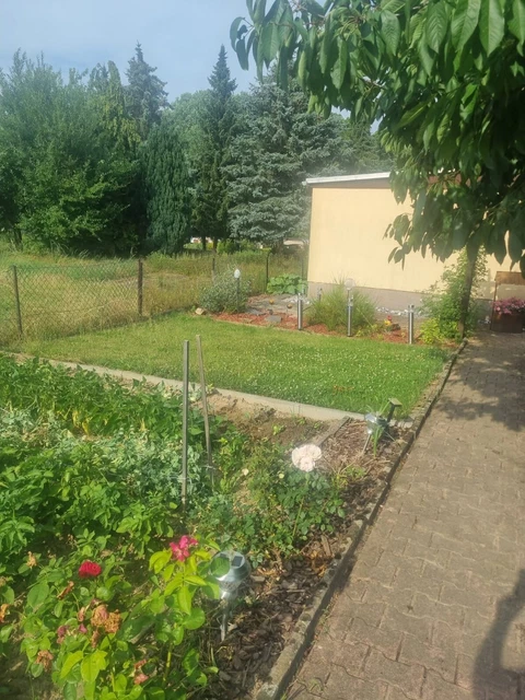 Garten zu verkaufen mit massiver Laube