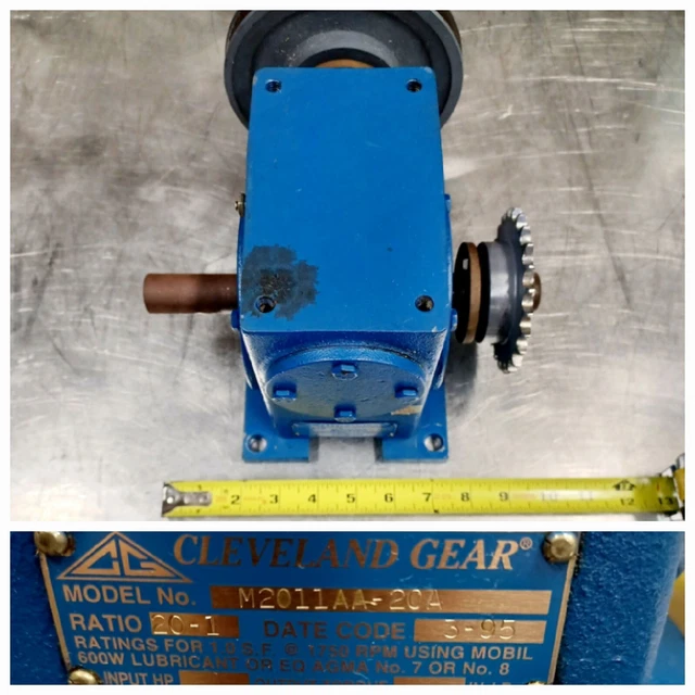 Cleveland Gear: Gearbox Model M2011Aa-20A  Ratio 20:1 20-1 W/ Shiv And Sprocket