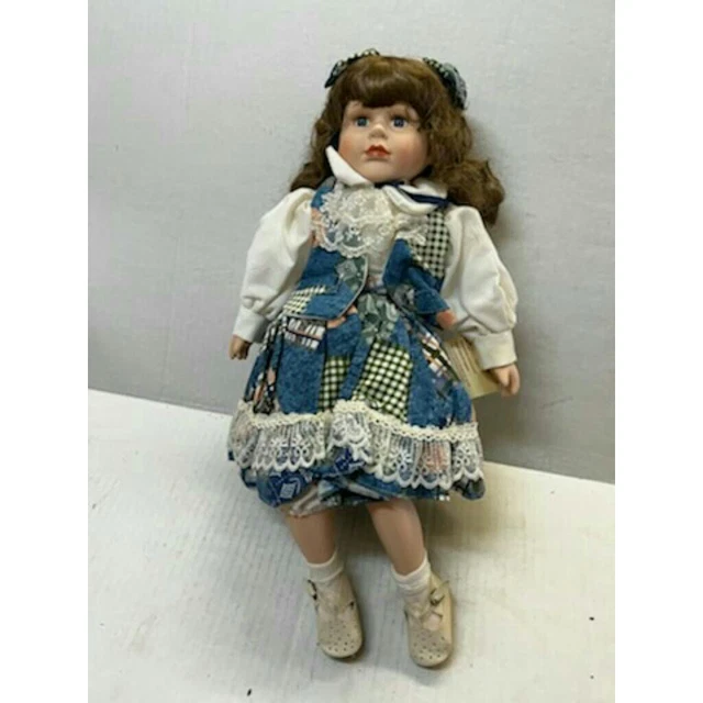 Vintage Heritage Mint The Sitting Pretty Collection Porcelain Doll Wavy Brunette