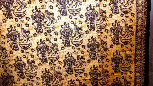 Indonesian Batik Fabric - 'IKAN Mas Barong'  - 2 meters