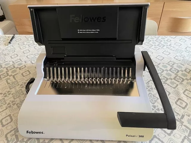 Perforelieur FELLOWES Pulsar 300 +