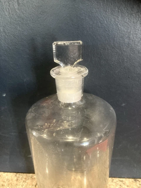 Flacon Ancien Synthol En Verre - H 16 Cm - Pharmacie Vintage, France 1900-1950