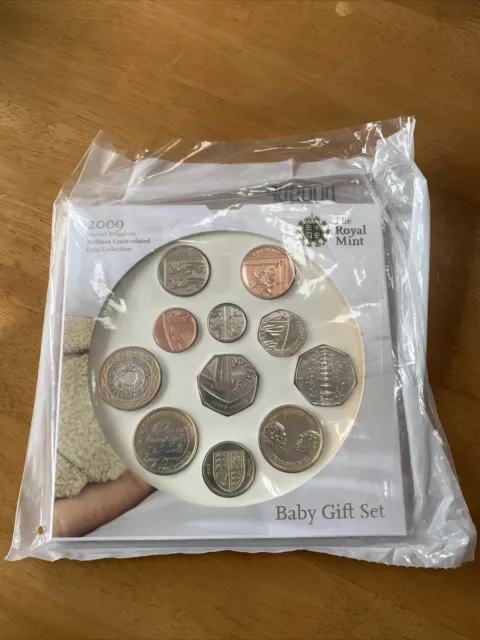 Royal Mint 2009 Coin Set Royal Mint Baby Coin set Inc Rare  Kew Gardens 50p Coin