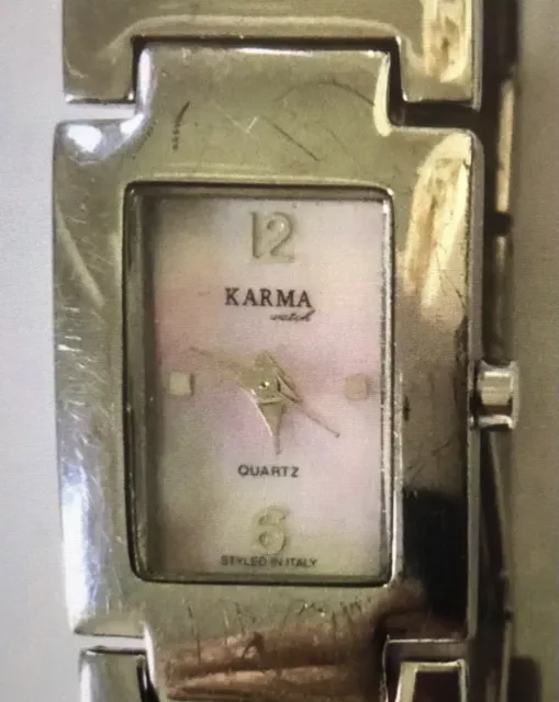 Orologio Donna Karma Watch con bracciale in acciaio e quadrante in Madreperla.