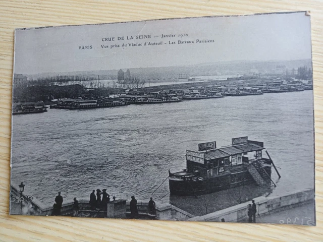 cpa CRUE DE LA SEINE "PARIS" Les Bateaux Parisiens Pub Menier..January 1910