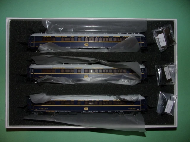Coffret LS Models – 2 Voitures Couchettes UIC-X SBB – Échelle N – Neuf Et Rare
