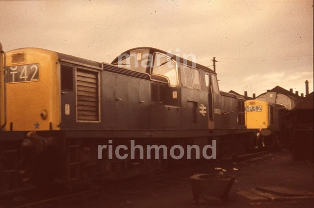 BRITISH RAIL CLAYTON Class 17 D8520 Ilford 35mm Slide RN439 £4.99 ...