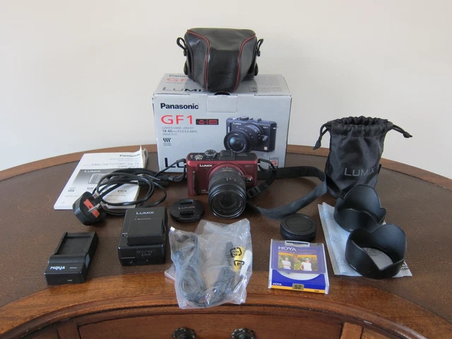 Panasonic LUMIX GF1 camera + 14-45mm LENS Micro 4/3rds Full Outfit - Barely Used