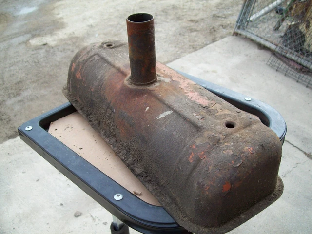 Allis Chalmers B or C Tractor ; Valve Cover