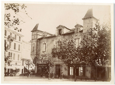France, Saint-Jean-de-Luz, vue sur le quartier commerçant   Vintage albumen prin