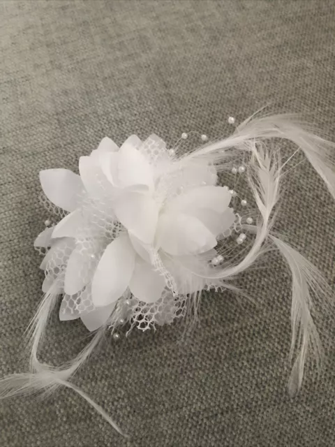 White Flower Feather Mesh Fascinator Corsage Bead Hair Clip Hairband Bobble