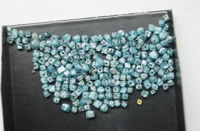 Percé 1.00 ct 1-2mm Natural Raw Congo cubes diamants, Blue Rough Cube Diamond