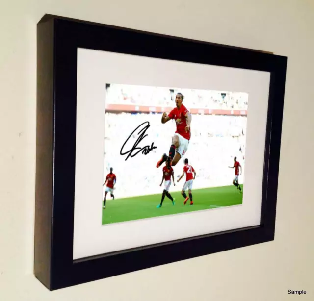 7x5 Signed Zlatan Ibrahimovic Manchester United Autograph Photo Picture Frame