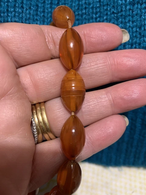 Collier Ancien En Bakélite Couleur Ambre Rouge - Catalin - Occasion Très Bon état