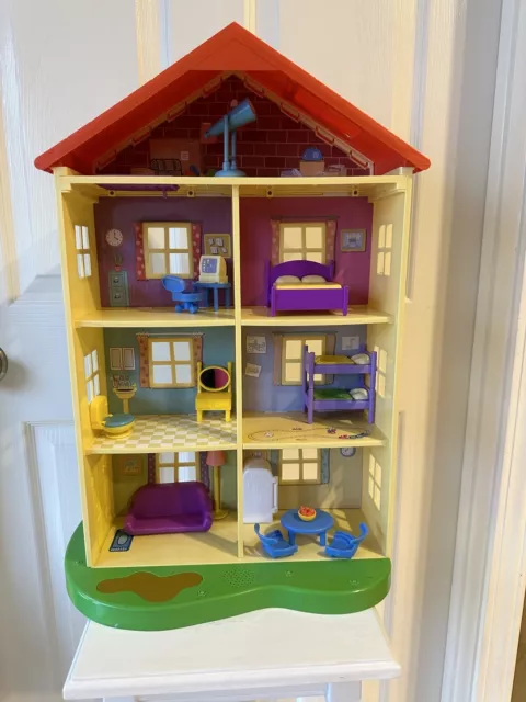 2003 Peppa Pig Large Family House 22.5 Playset w/lights, sounds
