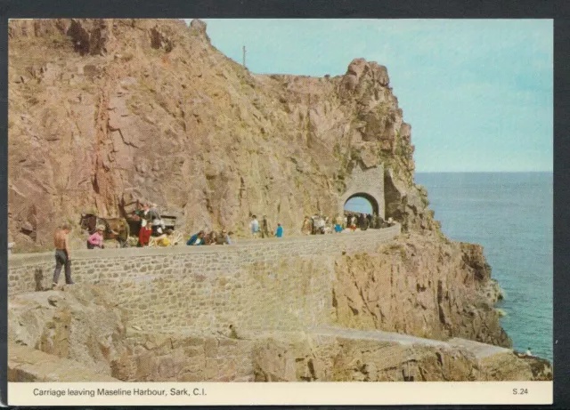 Channel Islands Postcard - Carriage Leaving Maseline Harbour, Sark    T4338