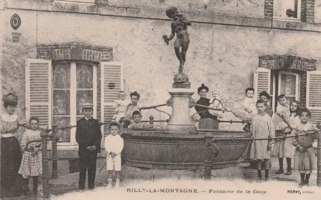 CPA 51 RILLY la MONTAGNE Fountain of the Gare