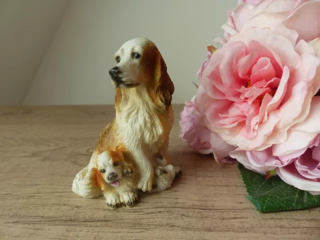 Ancienne Petite Figurine chien et son petit en résine