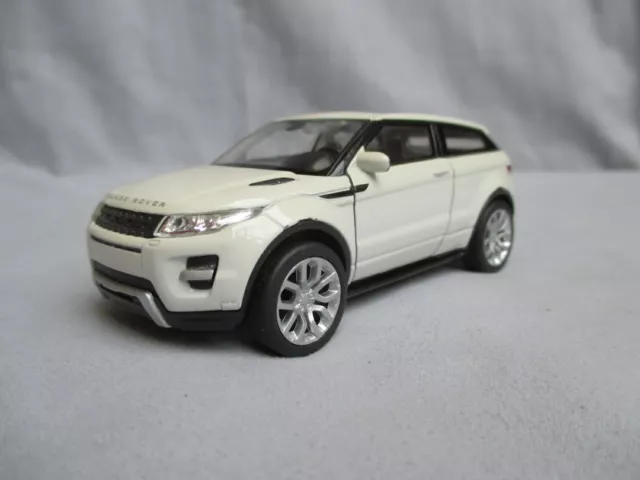 Welly No. 43649 Land Rover Range Rover Evoque weiß Maßstab 1:43,L=11,5 cm, Motor